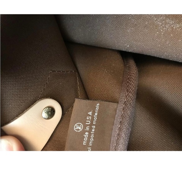 COPY - 40 mm bag mint condition , has initials ( SKT) - Picture 12 of 16